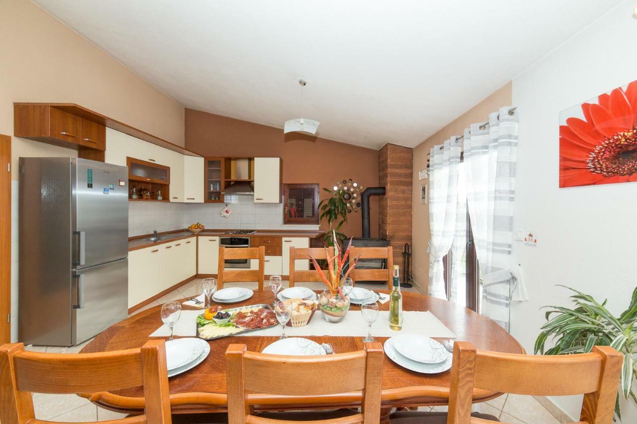 Villa Marica Kaštela 外观 照片